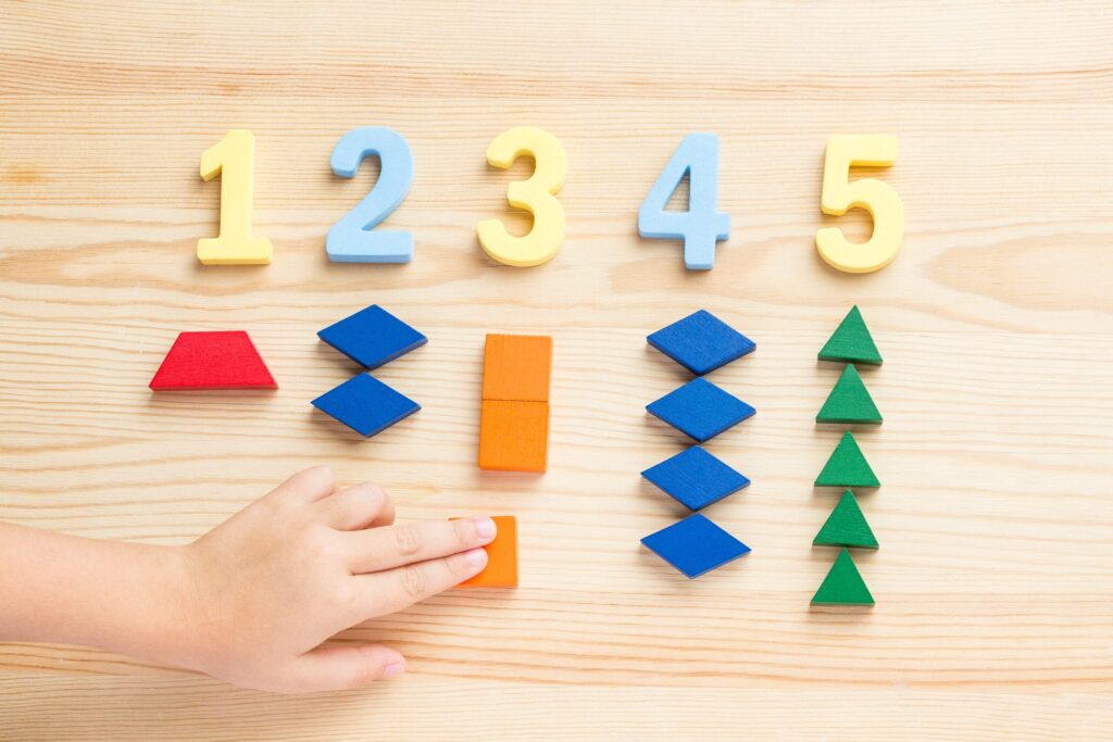 numbers and shapes counting to five